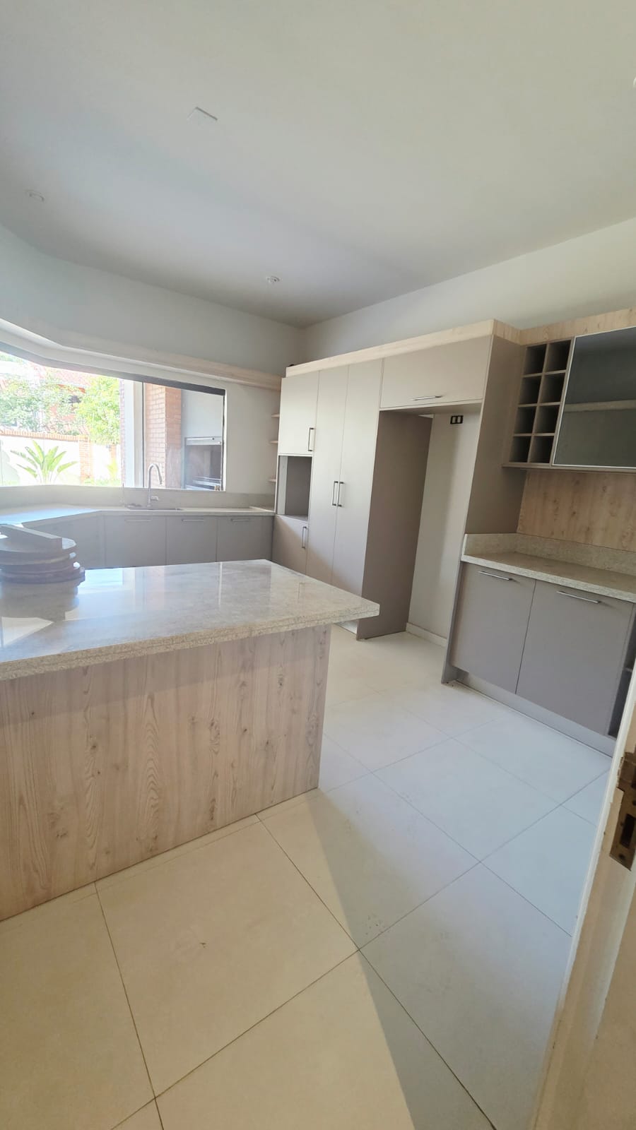 ALQUILER DE CASA EN BARRIO LAS LOMAS — foto 3