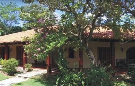 Se Vende Hermosa Residencia De 3.545 M2. En Areguá, A Orillas Del Lago Ypacarai