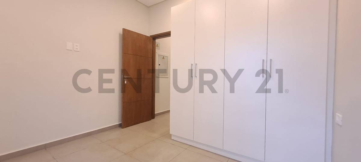 ALQUILO HERMOSO DUPLEX A EXTRENAR EN LAMBARE — foto 3