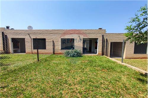 Vendo Dúplex Ubicada a 4 cuadras de la Ruta Luque-San Bernardino — foto 2