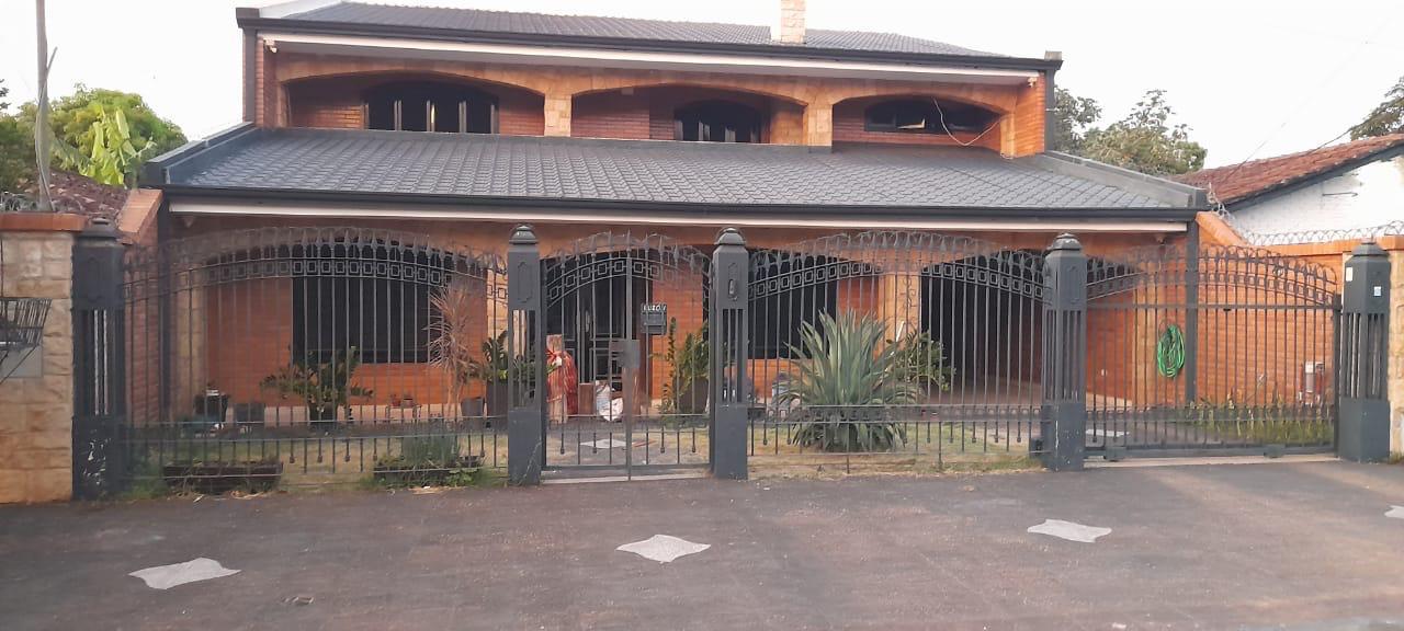 VENDO RESIDENCIA CON PISCINA EN SAN LORENZO — foto 3