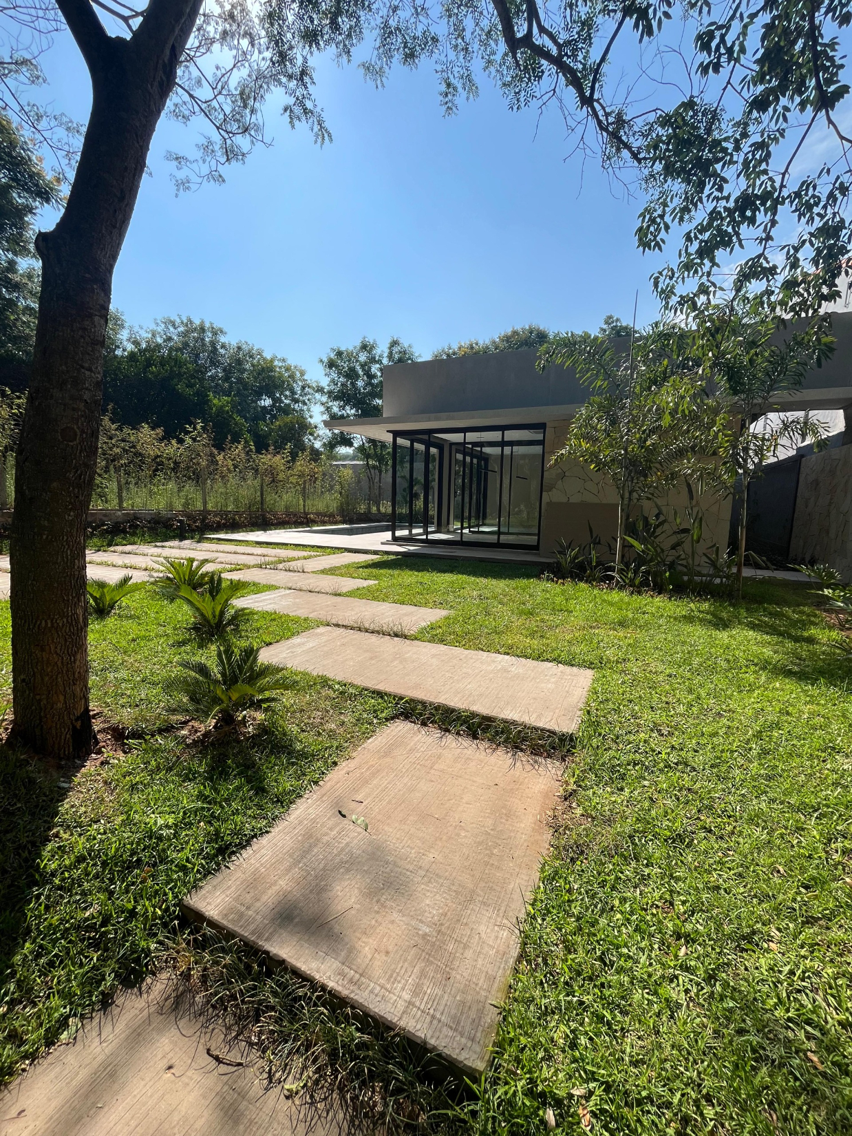 VENDO FINA RESIDENCIA AMOBLADA A ESTRENAR EN SANBER!! — foto 3