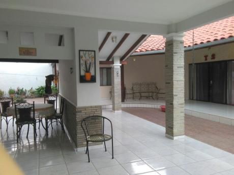 Vendo Hermosa Casa Entre 3ro Y 4to Anillo De La Av. Paragua