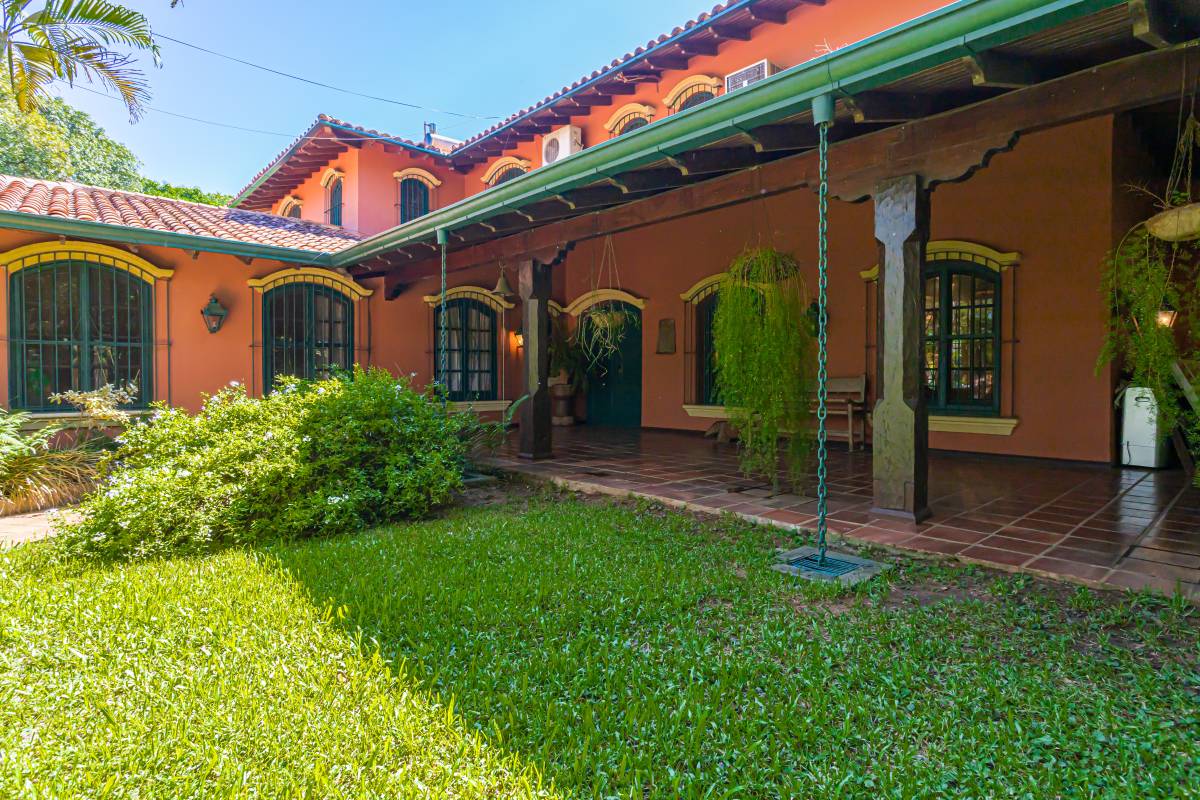 Amplia residencia en terreno de 1.277 m² | San Jorge — foto 3