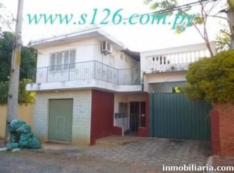 Casa Con Importante Terreno