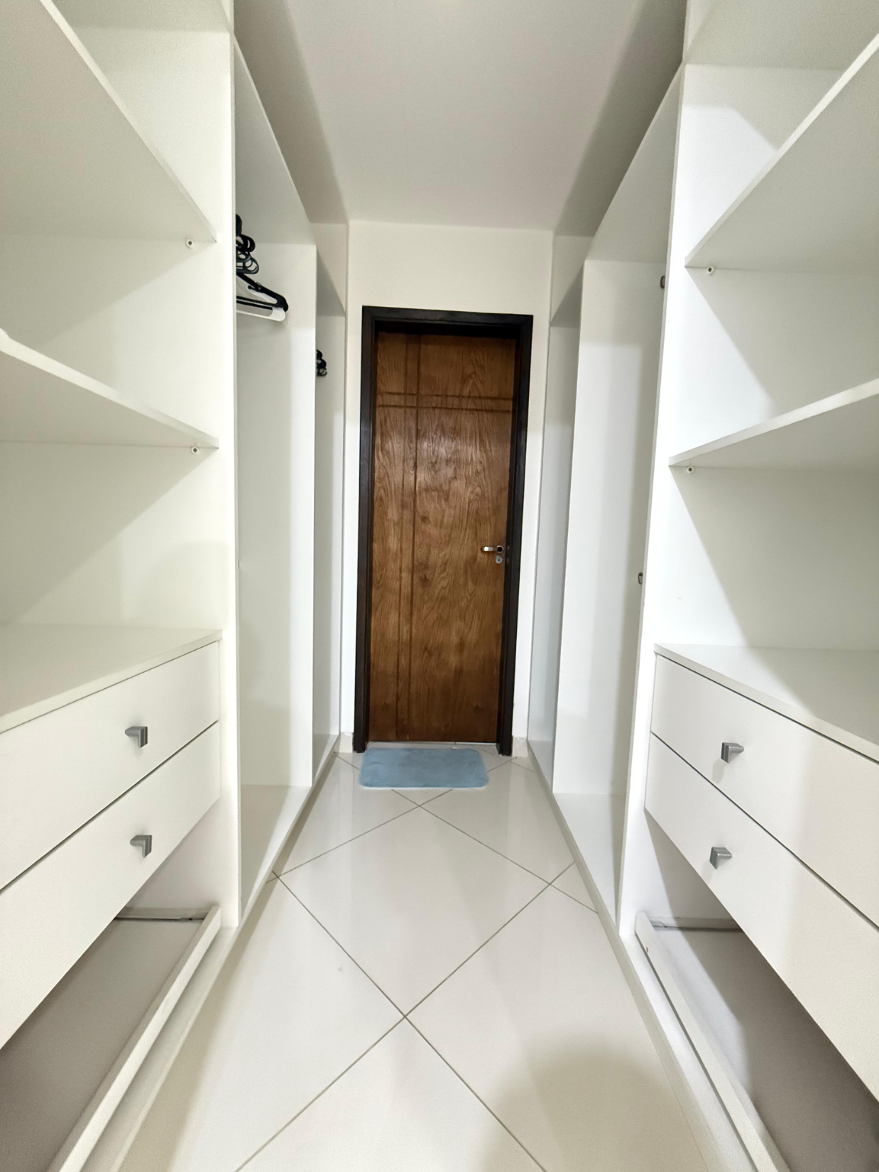 VILLA MORRA, EN ALQUILER AMPLIO DEPARTAMENTO DE 1 DORMITORIO AMOBLADO. — foto 3
