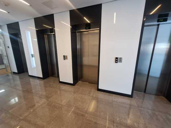EN ALQUILER HERMOSA OFICINA EN TORRE LAS AMERICAS — foto 3