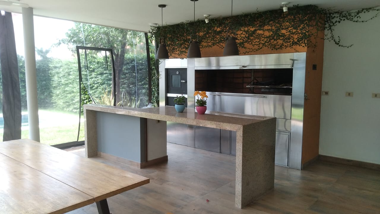 Casa en alquiler en Los Laureles