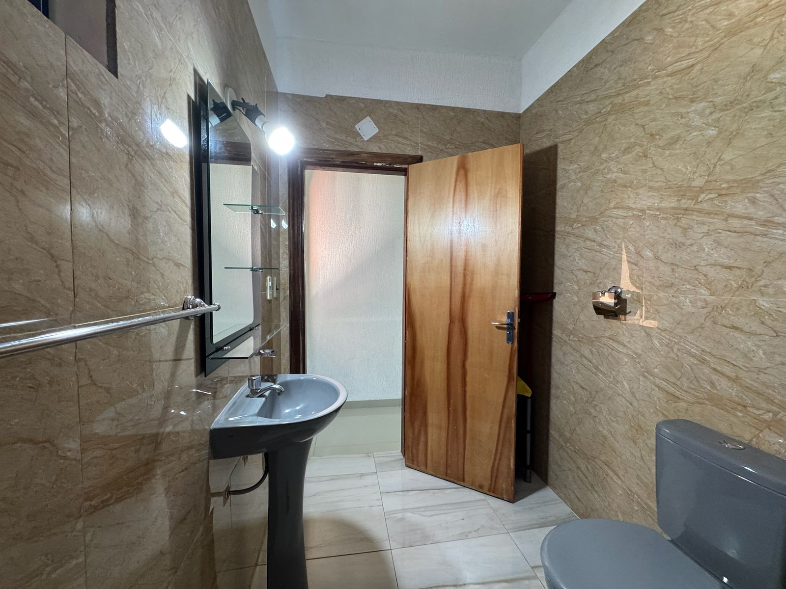 VENDO EDFICIO EN MARIANO R. ALONSO — foto 3