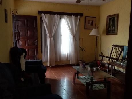 Dos Propiedades En Un Mismo Padrón Barrio Peñarol