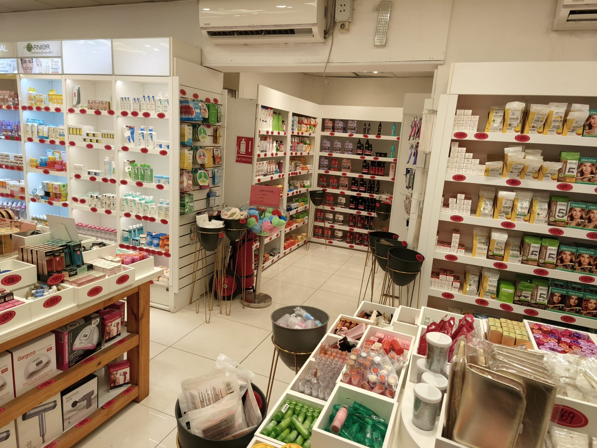 Se Alquila Local En 18 De Julio Y Roxlo, Con 107m2  Salón Más 102 M2 Depósito · Foto 3