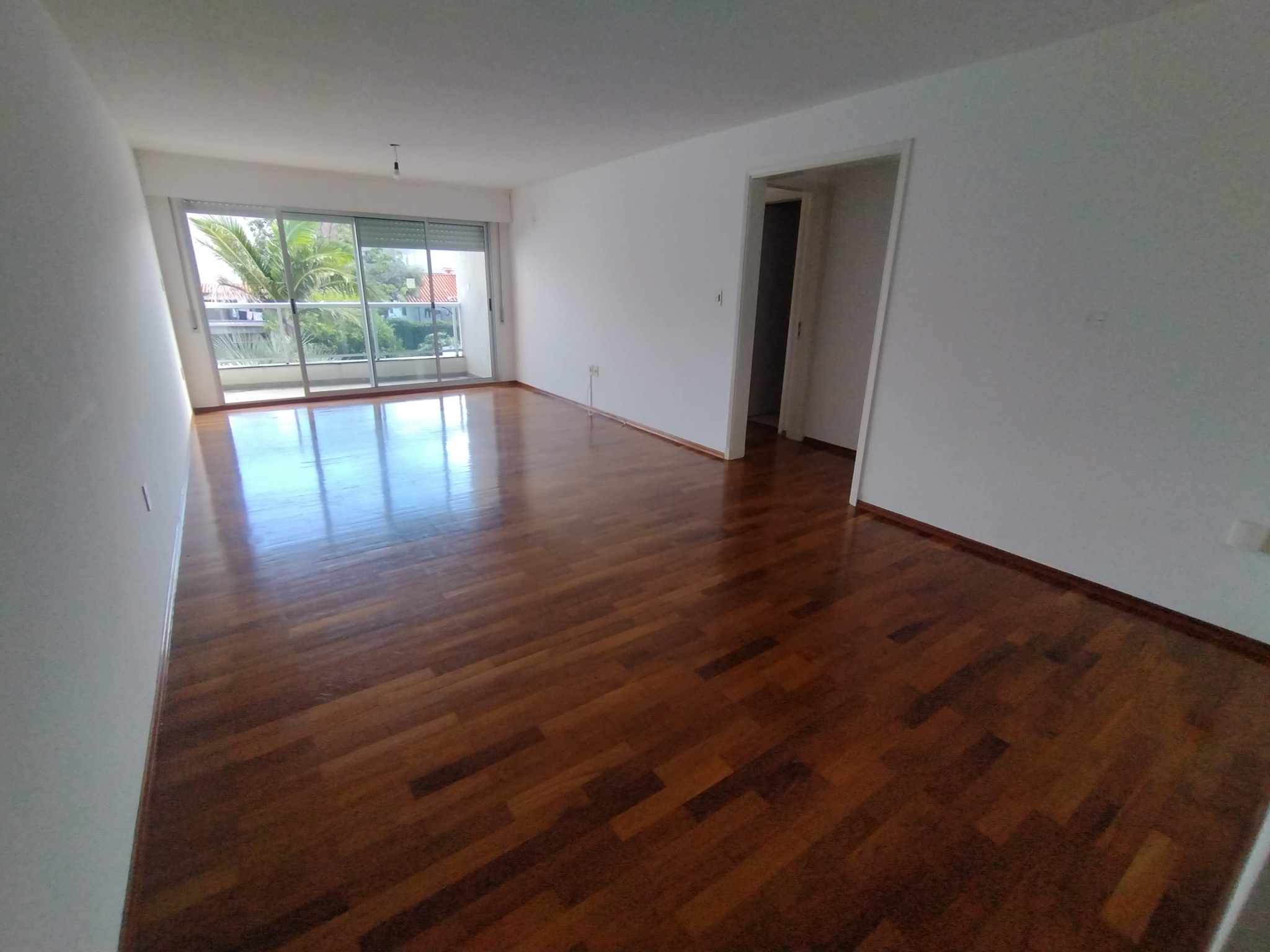 Impecable Apto En Malvín, De 2d - 2b Y Garage, 90 M2, Dueño Vende O Alquila.