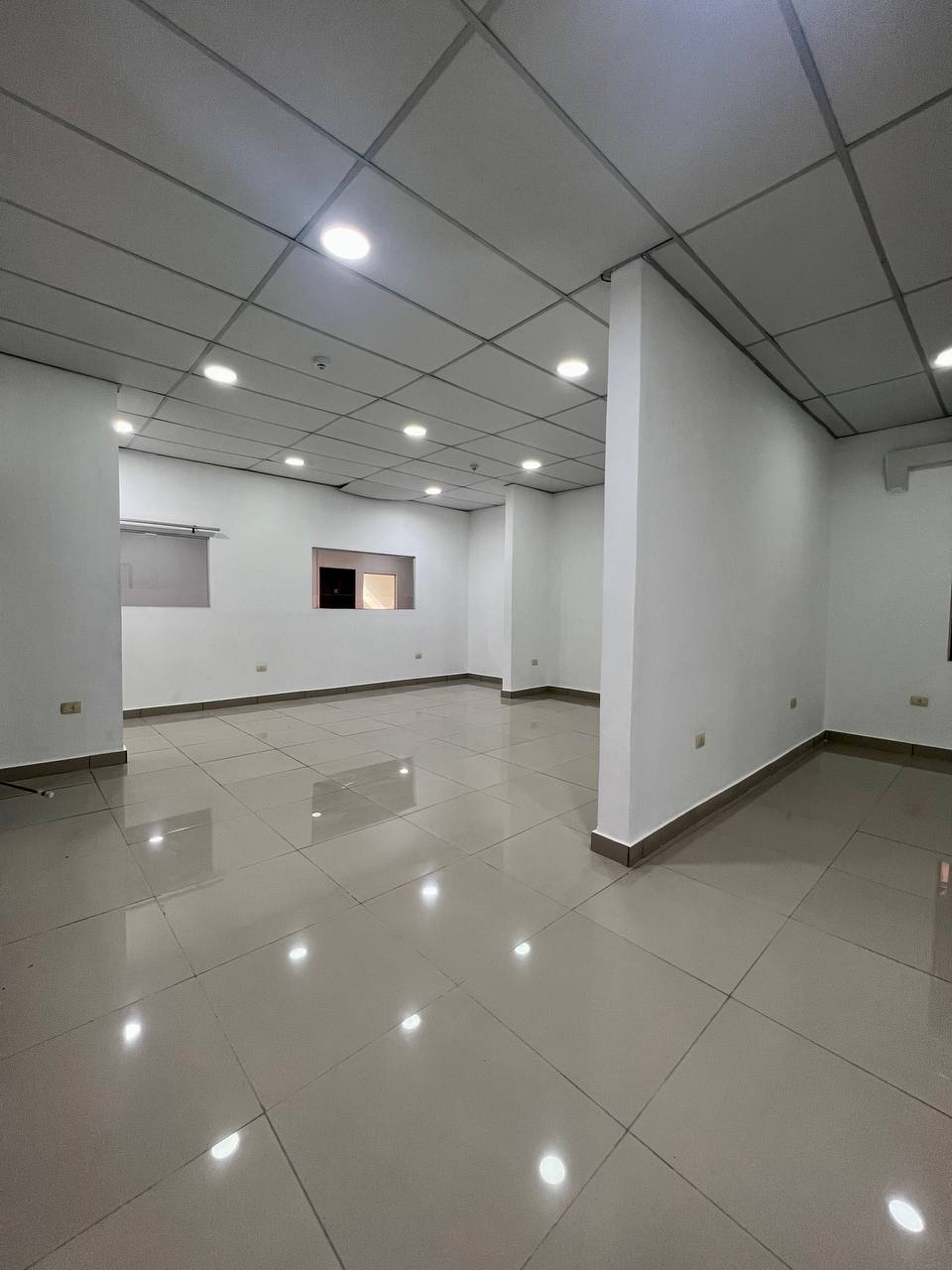 VENDO EDIFICIO CORPORATIVO TOTALMENTE RENOVADO ZONA CENTRO DE ASUNCION ESTACION DEL FERROCARRIL — foto 2