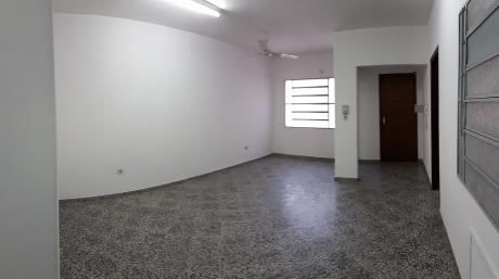 Alquilo Departamento En Microcentro De Asunción