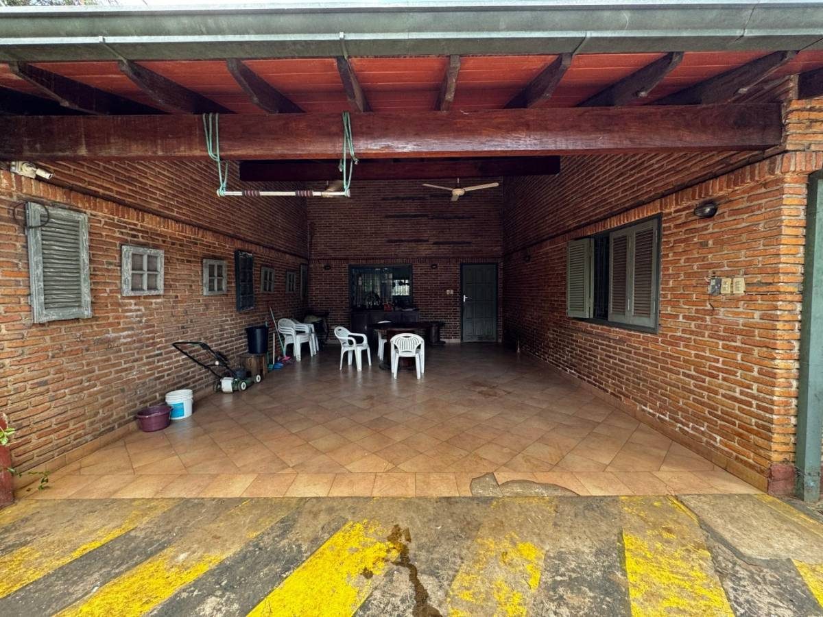 Vendo casa con amplio patio Lambare — foto 3