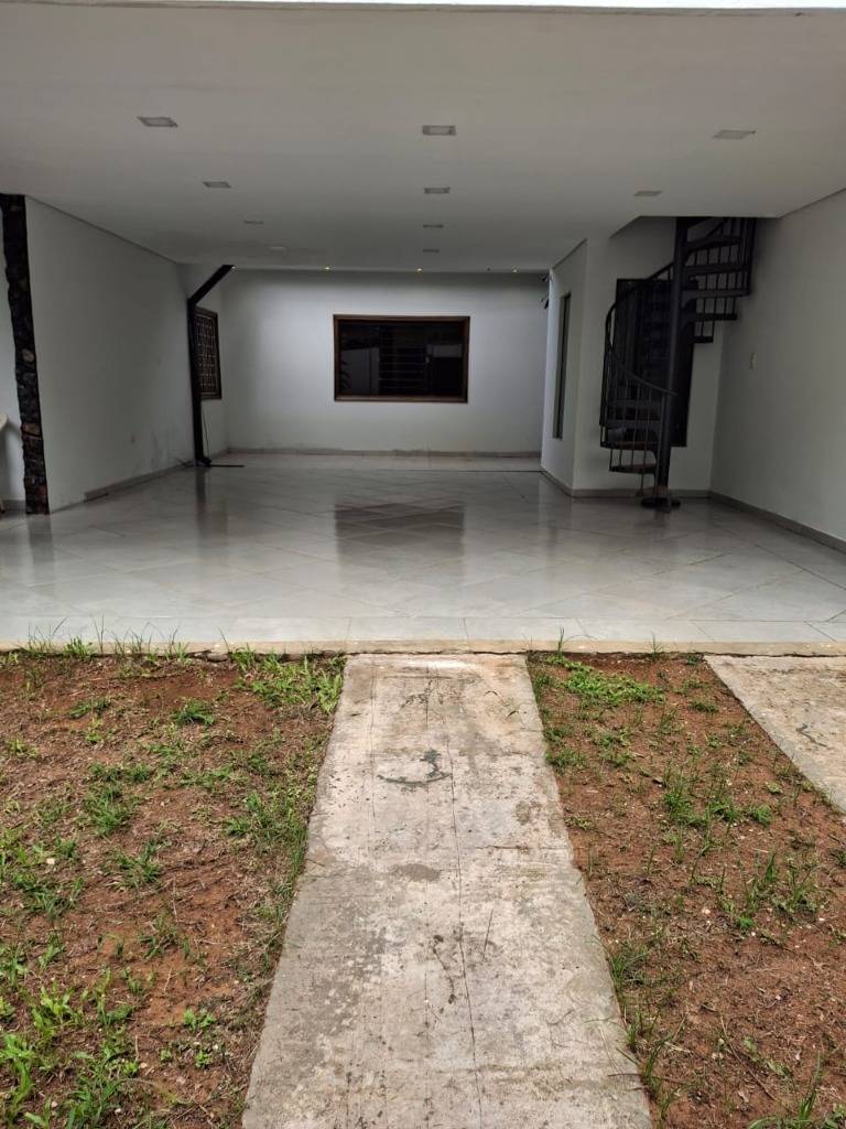 VENDO HERMOSA CASA 4 DORMITORIOS - BARRIO LOMA, CAACUPE — foto 3