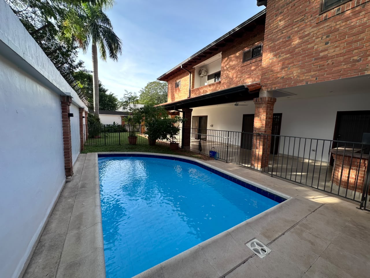 Casa en alquiler en Asunción