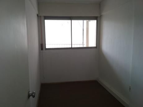 Lindo Apartamento De 2 Dorm. En Pocitos