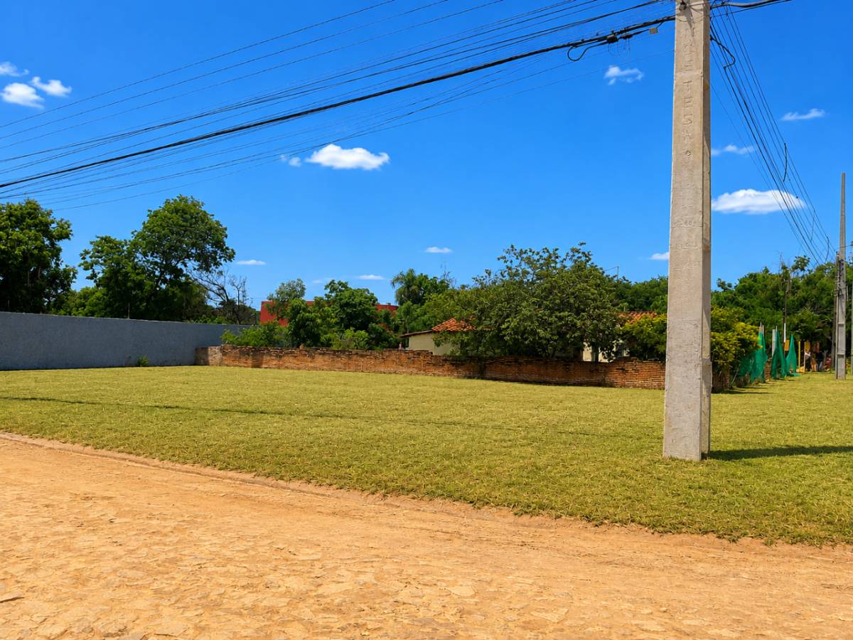 Vendo AMPLIO TERRENO 448 M² EN LUQUE — foto 2