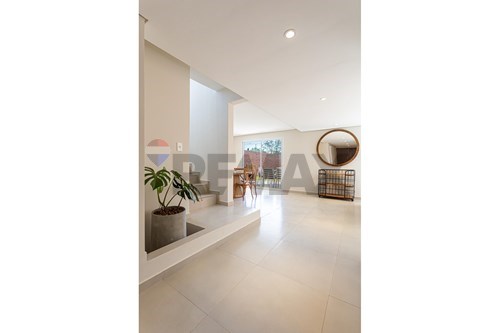 Casa - Venta - Luque, Paraguay — foto 3