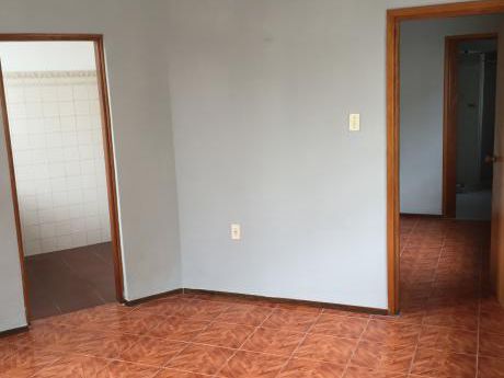 Apto 1 Dorm Todo Al Frente