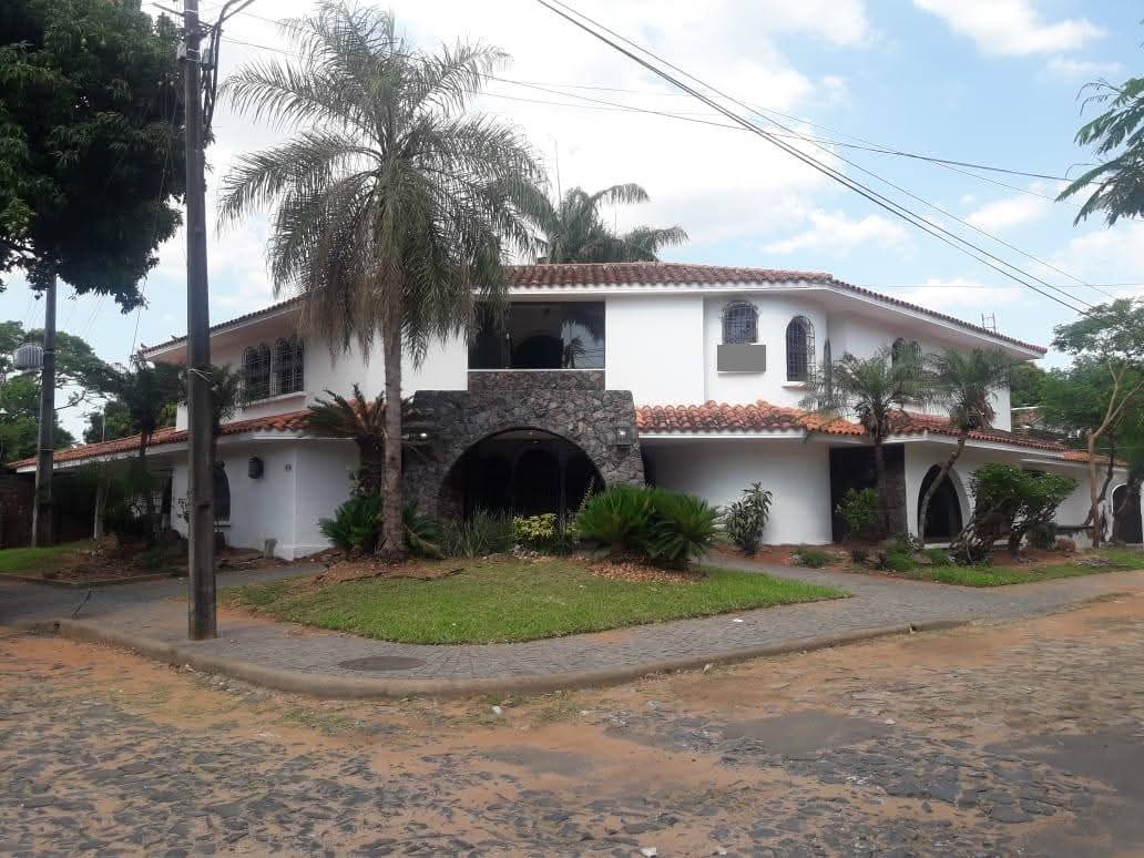ALQUILO AMPLIA RESIDENCIA EN ASUNCION BARRIO MANORA COD 059* — foto 2
