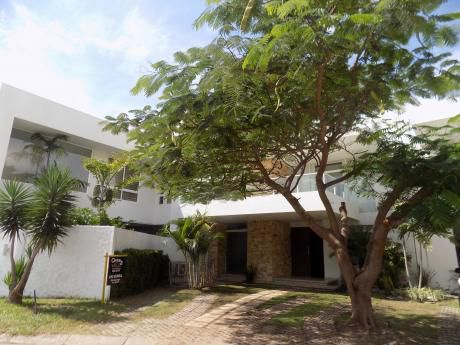 Casa En Venta, Urbanización La Hacienda I, Av. Beni 5to Anillo