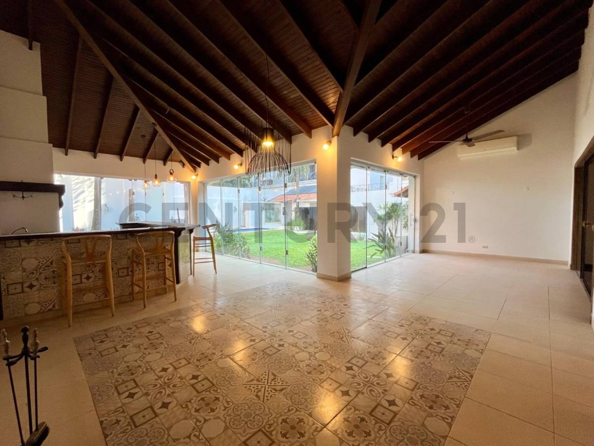 ALQUILO HERMOSA CASA, ZONA MOLAS LOPEZ — foto 2