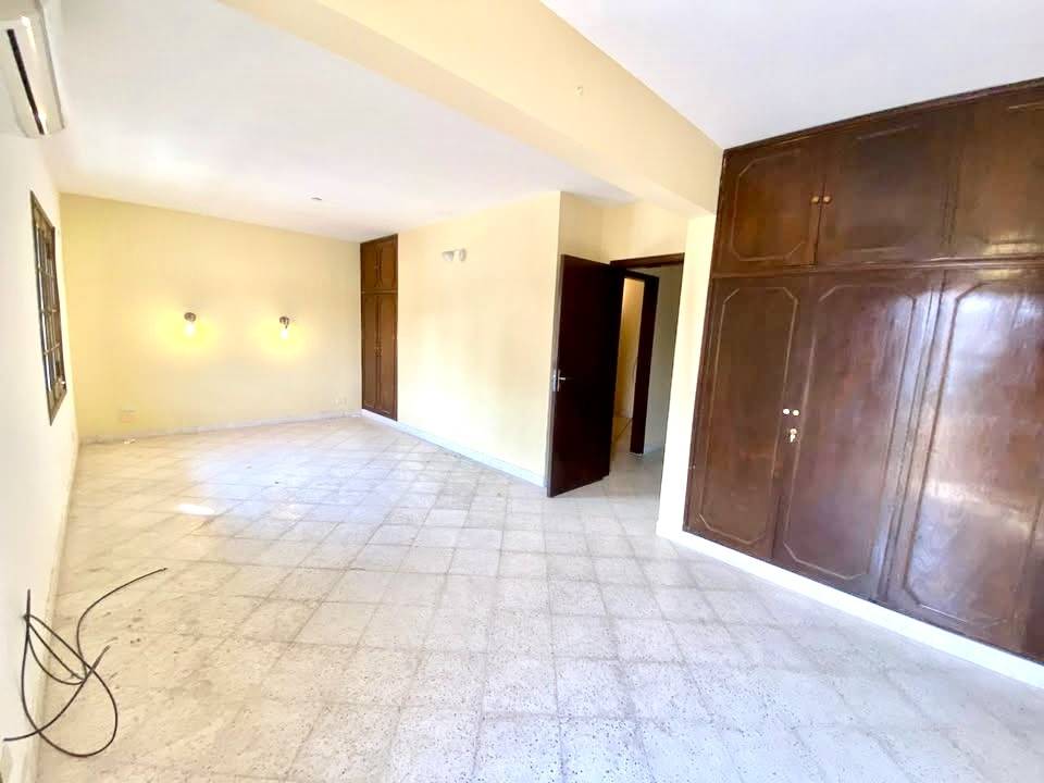 Alquilo Amplio Depto De 2 Hab. En Suite En Barrio Mburicao — foto 3