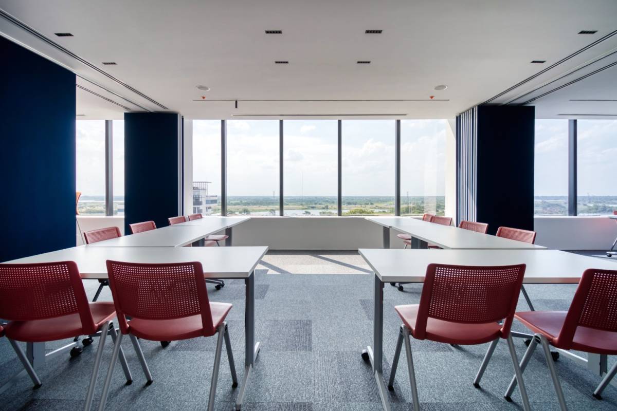 ALQUILO OFICINA CORPORATIVA EN GO TOWER BUSINESS CENTER — foto 3