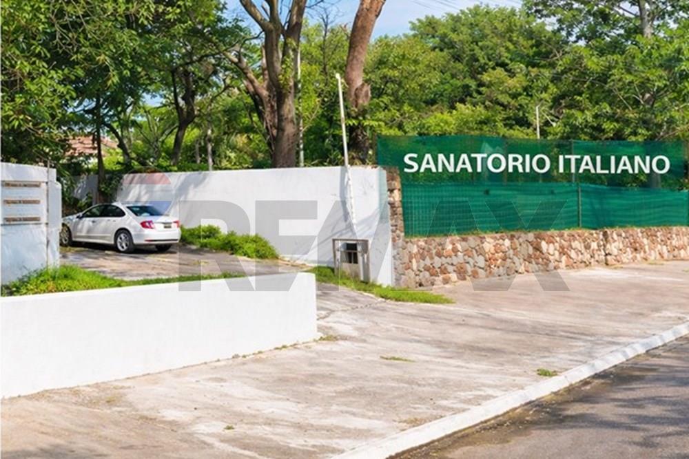 Av. España - Lindero al Sanatorio Italiano — foto 3
