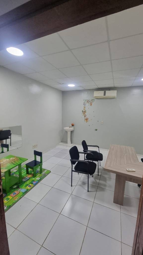 Alquilo consultorios para médicos en Luque - Barrio Villa Adela — foto 3