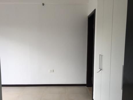 Apartamento A Estrenar En Inmediaciones Del Bcp!!