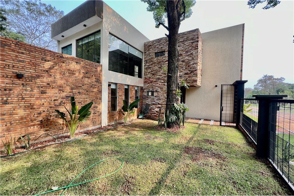 En venta moderna casa totalmente equipada en San Bernardino — foto 2