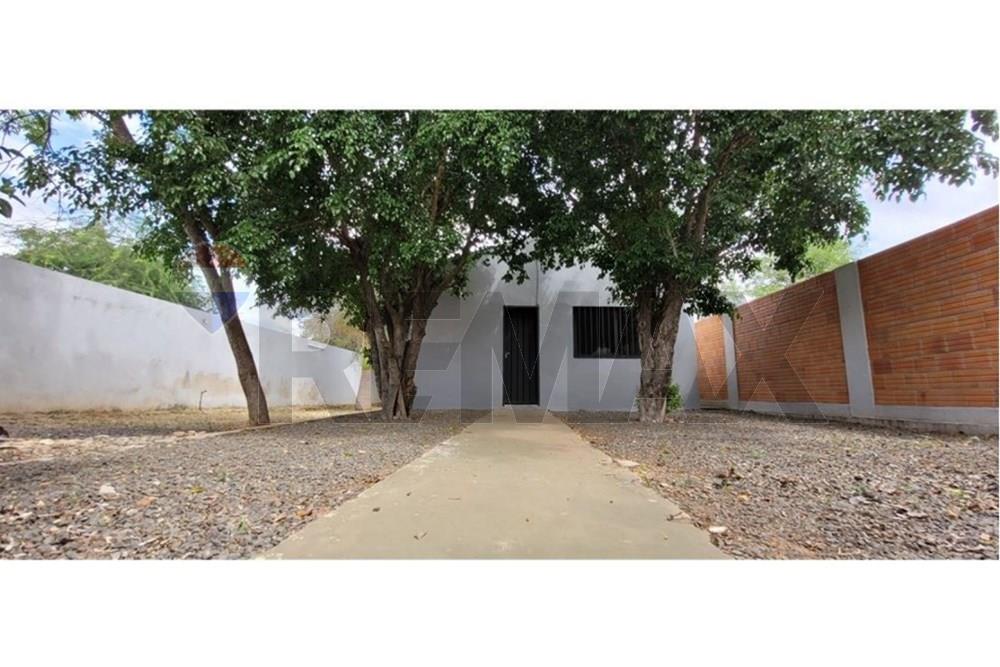 Casa - Alquiler - Luque, Central, Paraguay — foto 2