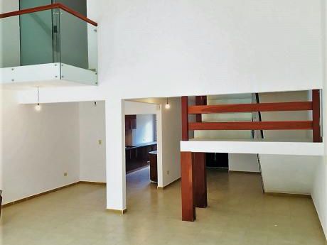 De Ocasion! Hermosa Casa En Venta En Condominio Al Norte