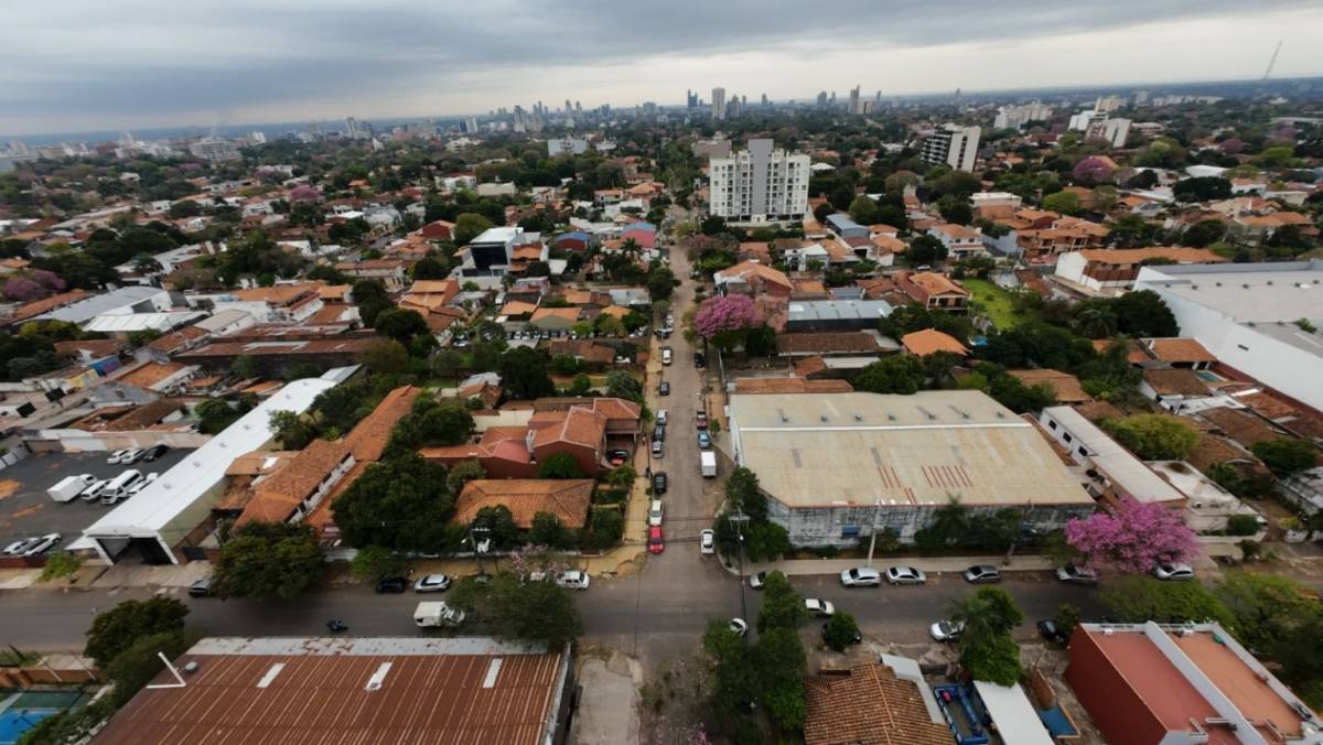 VENDO TERRENO 600 M2 EN ESQUINA EN BARRIO LOS LAURELES IDEAL PARA DESARROLLO! — foto 2