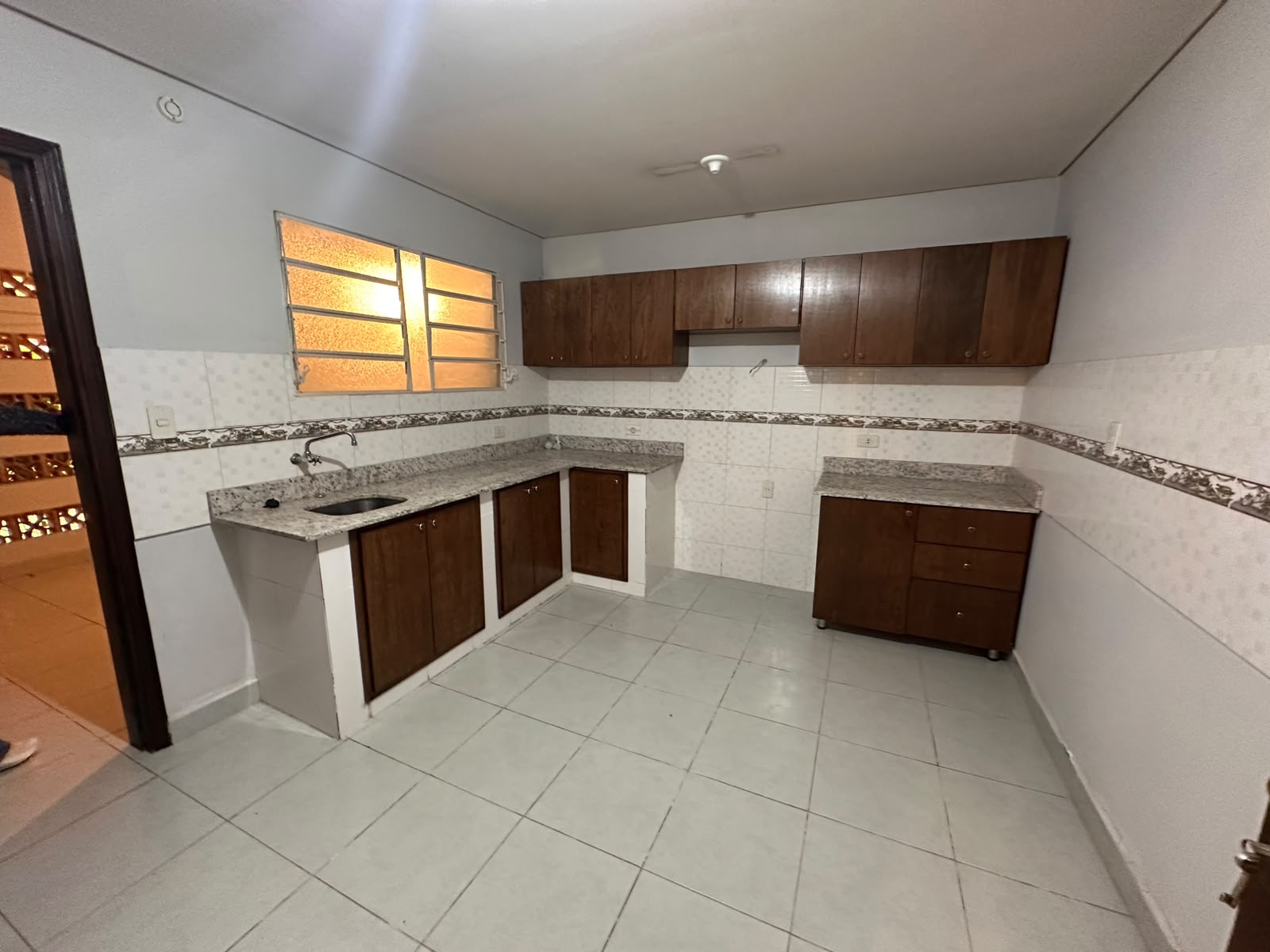ALQUILO CASA EN LAMBARE — foto 2