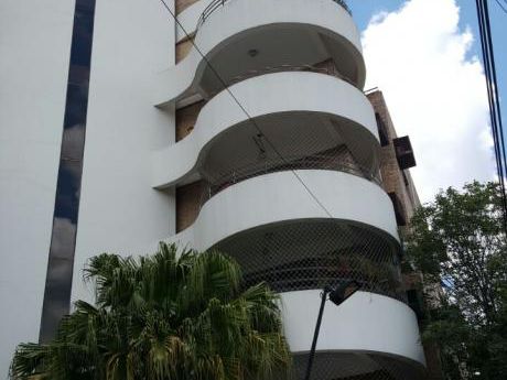 Vendo Hermoso Departamento Ubicado En El Centro De Asunción