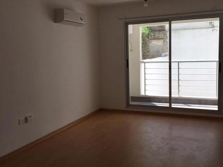 Alquilo! Pocitos, Nuevo 1 Dormitorio Con Garaje!!!