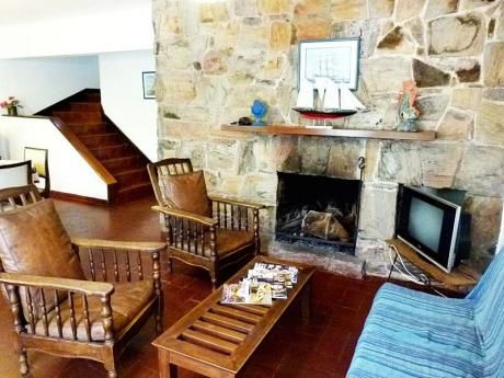 Casa En Venta 4 Dormitorios