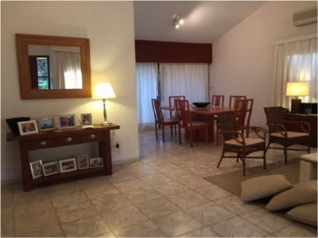 Casa En Venta 4 Dormitorios