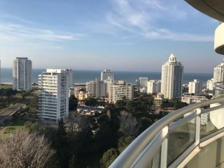 Apartamento En Venta 3 Dormitorios