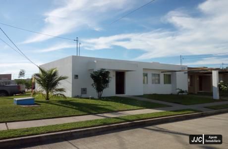 Casa De 4 Dormitorios
