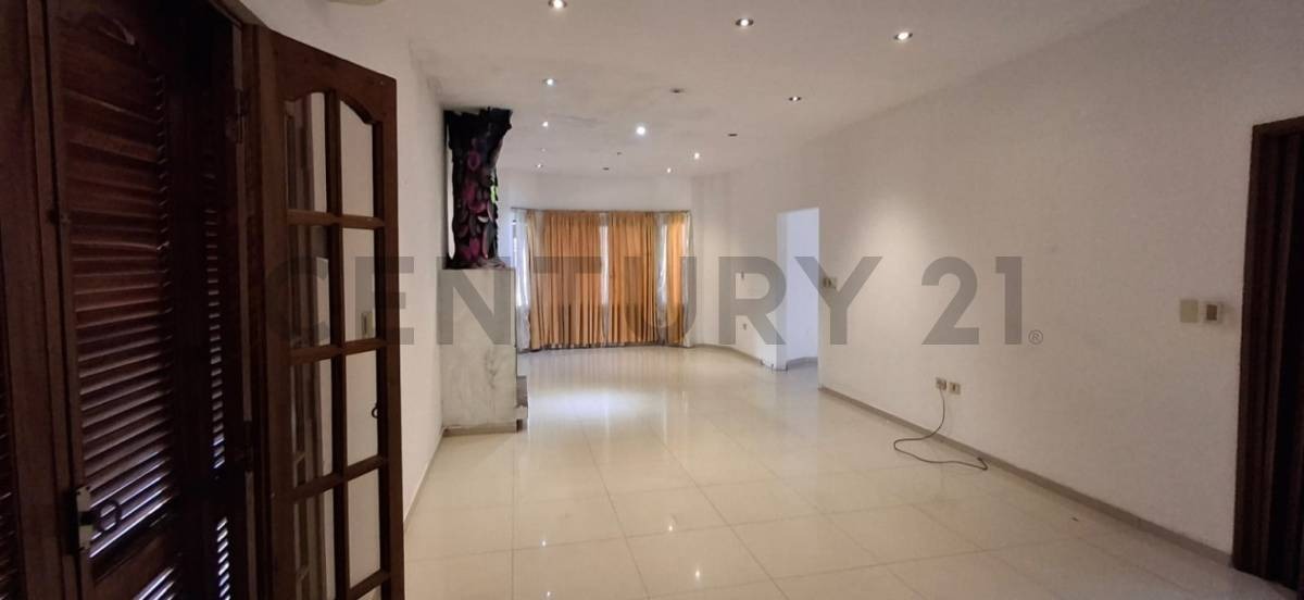 Alquilo amplia casa en Lambare - Zona canal 13 — foto 2