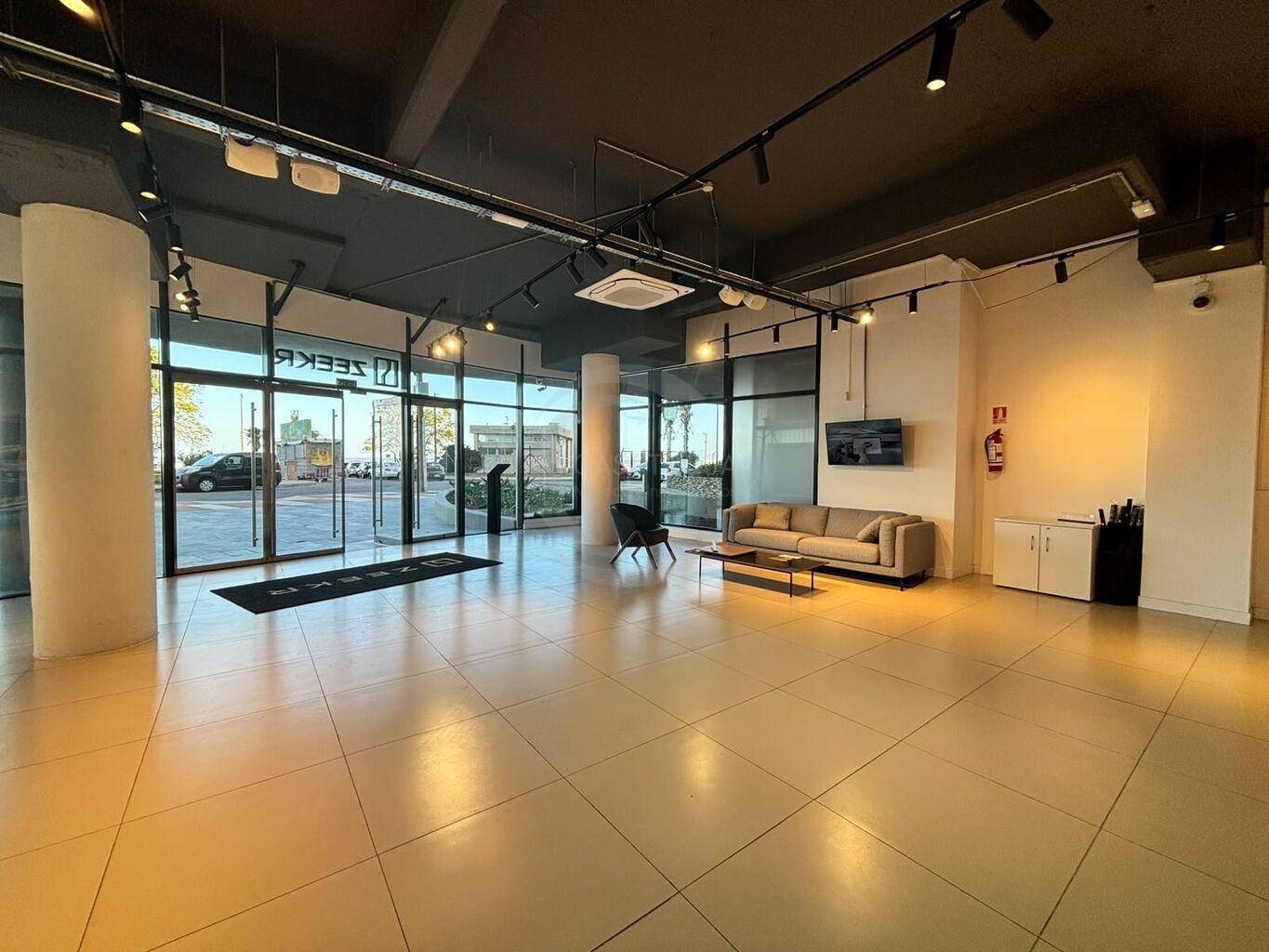 ALQUILER LOCAL COMERCIAL EN FORUM · Foto 3