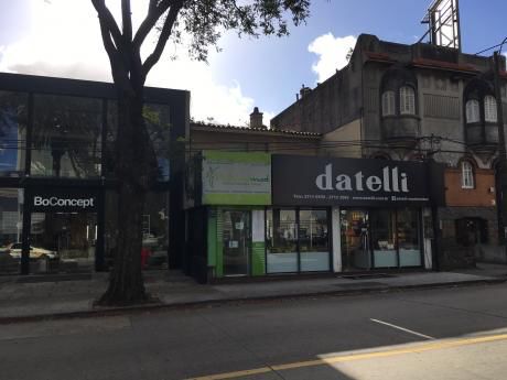Local Comercial Ellauri Frente Al Shopping
