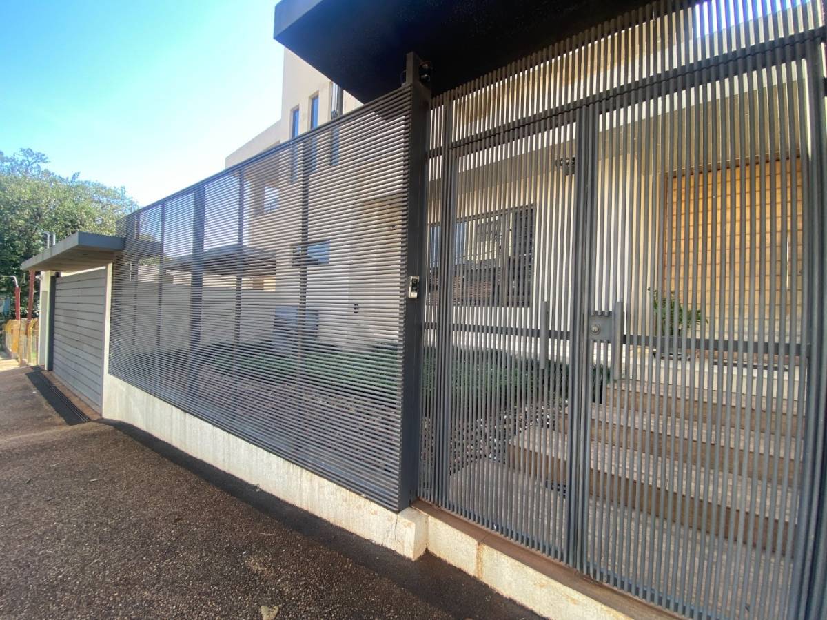 EN VENTA AMPLIA Y HERMOSA CASA RESIDENCIAL — foto 2