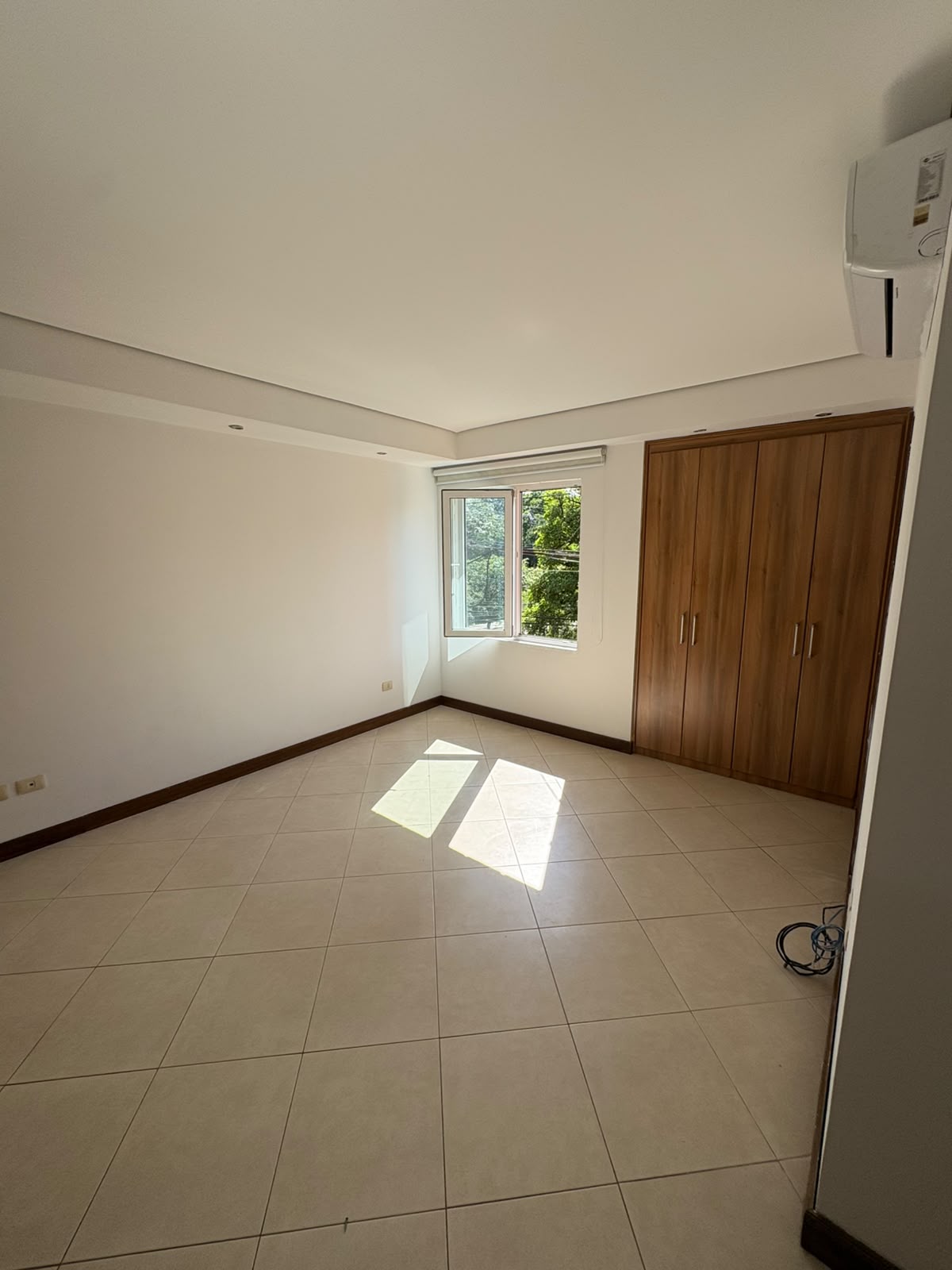 Residencia premium en alquiler en Mburucuyá — foto 2