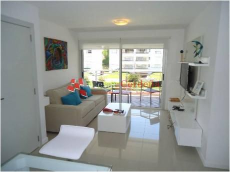 Apartamento En Alquiler En Brava - Ref: 713